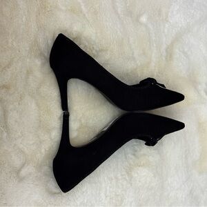 Brand new Le Chateau Black Women's Shoes with Black Rhinestone  and Bow Details